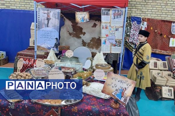 یلدایی به یاد ماندنی در مدرسه البرز رودهن