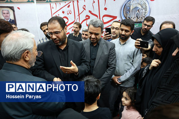 مراسم بزرگداشت شهیدان خدمت در دبیرستان متوسطه دوم امام صادق(ع)