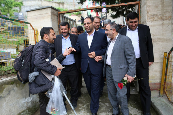 بازدید نماینده دولت و وزیر آموزش و پرورش از پروژه‌های عمرانی شهرستان سوادکوه