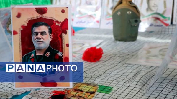 برپایی نمایشگاه دفاع مقدس در مسجد جامع قروه 