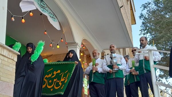 آغاز مهر با حضور خادمین حرم امام رضا(ع) در مدرسه عباسقلی رهگذر شهریار