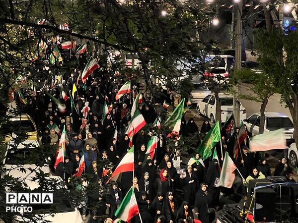 تجدید بیعت مردم کرج  با سومین رهبر انقلاب در تجمعات مردمی
