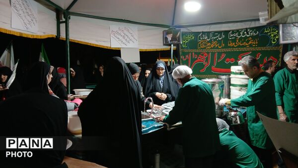گذری بر چایخانه هیئت الزهرای نیشابور در چهل و پنجمین شب از اجتماعات مردمی 