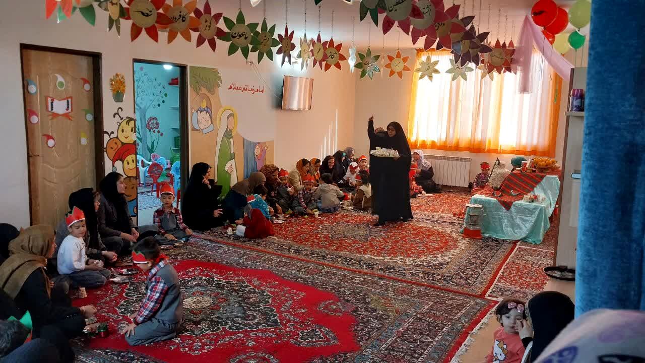 جشن یلدایی مهد شکوفه‌های نور دارالقرآن حضرت زهرا (س) در شیروان