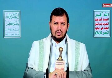 رهبر انصارالله: ایران به وظیفه بزرگ اسلامی‌اش عمل می‌کند
