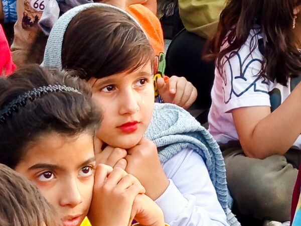 قدم هایی به عشق معلمان
