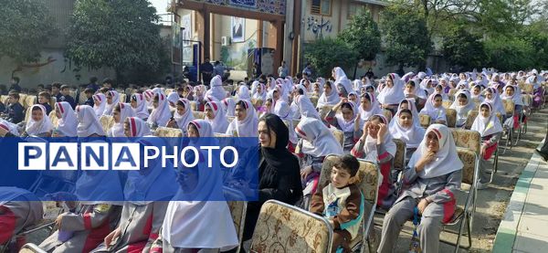 تماشاخانه سیار کانون پرورش فکری کودکان و نوجوانان میهمان کودکان محمودآبادی