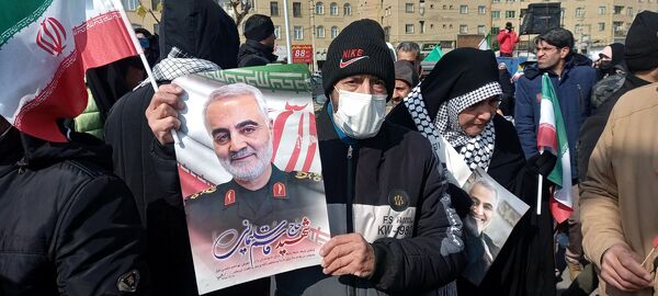 مردم غیور ملارد با حضور پرشور خود در راهپیمایی ۲۲ بهمن، ثابت کردند که همچنان پای انقلاب اسلامی ایستاده‌اند.