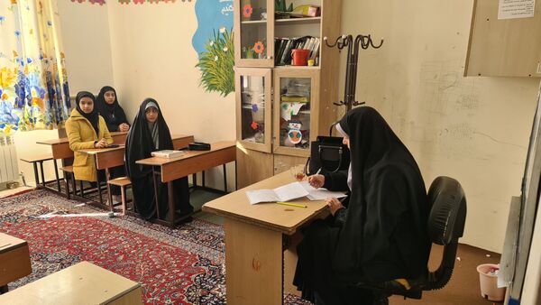 کلاس‌های آمادگی دانش‌آموزان چهل و سومین دوره‌ مسابقات قرآن، عترت و نماز ناحیه۷ مشهد 