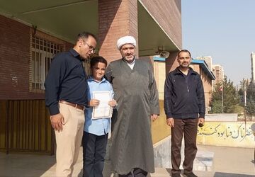 تقدیر از دانش‌آموزان برتر و فعال، یک اقدام انگیزه‌بخش برای همه دانش‌‌آموزان است