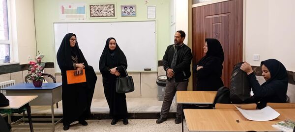 بازدید مسئولین آموزش و پرورش خلیل آباد از دبیرستان مادرمهربان نقاب
