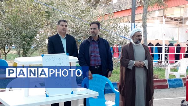 میم مثل مدیر 