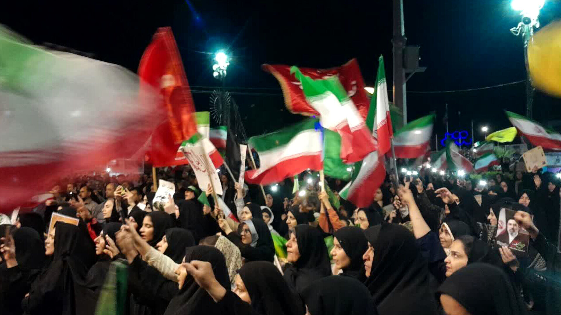 قیام مردم شهرستان کوهدشت در هشتاد و هشتمین موج از حماسه‌آفرینی در میدان امام خمینی (ره) 