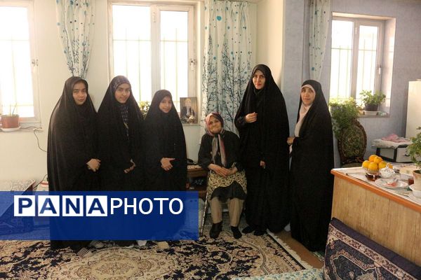 دیدار با خانواده‌های شهدا و فرهنگیان بازنشسته به مناسبت ولادت حضرت فاطمه زهرا (س) و روز مادر در فیروزکوه