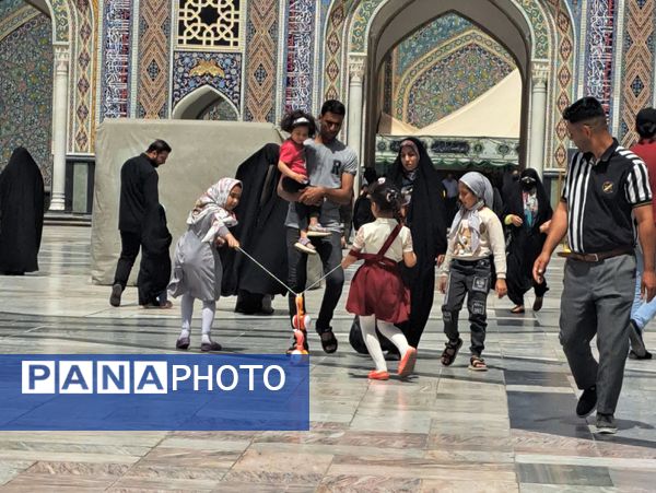 روز دحوالارض در حرم امام مهربانی‌ها