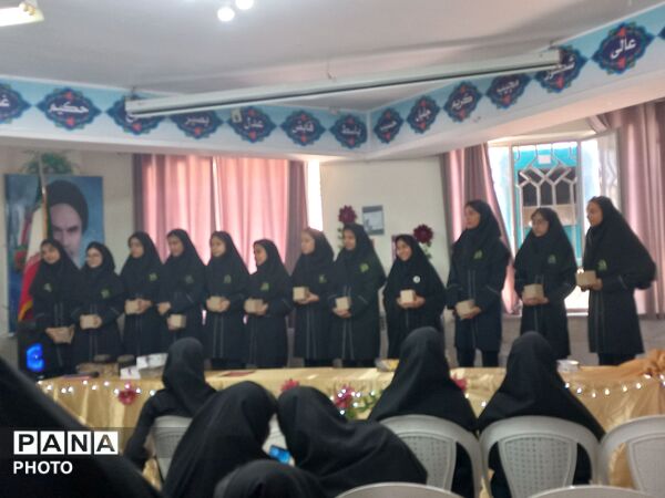 مراسم جشن ممتازین در دبیرستان شاهد هاجر کاشمر