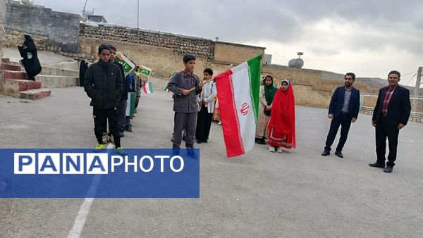 حماسه دانش‌آموزان شهید امامی  میانکوه در راهپیمایی ۲۲ بهمن 