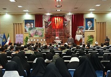 مستندی از یادواره قائد شهید امت و ۵۷۵ دانش‌آموز شهید چهارمحال و بختیاری 