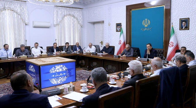 تصویب 7 تصمیم عملیاتی برای تأمین برق صنایع  و پایداری تولید با دستور رئیس‌جمهور پزشکیان