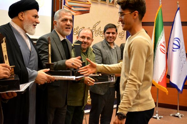 تجلیل از افتخارآفرینان کنکور