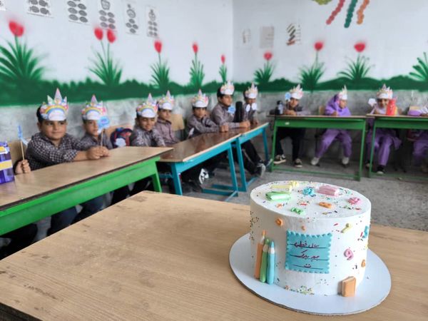 شور و شوق آغاز مدرسه؛ جشن به‌یادماندنی کلاس‌اولی‌ها در روستای مزرعه