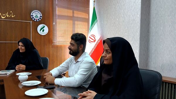 بازدید مدیر آموزش و پرورش ناحیه یک زنجان و تجلیل از فعالان خبرگزاری پانا در استان