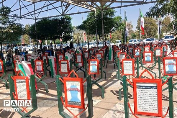دانش‌آموزان اسلامشهر در گلزار شهدا بهشت‌زهرا 