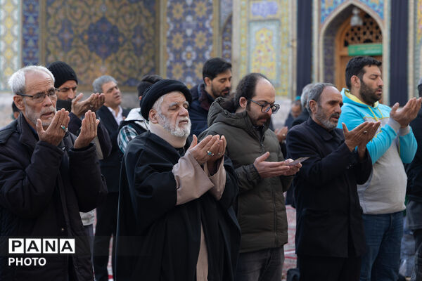 اقامه نماز عید فطر در حرم مطهر رضوی-۱
