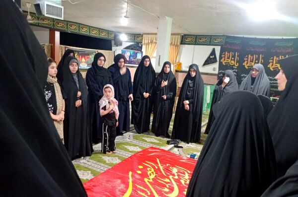 آیین شام غریبان دختران زینبی در آشخانه