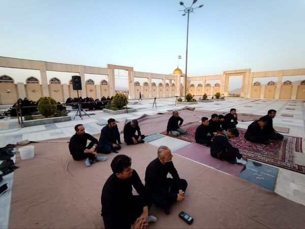 عزاداری روز دوم محرم در گلزار شهدای درق 