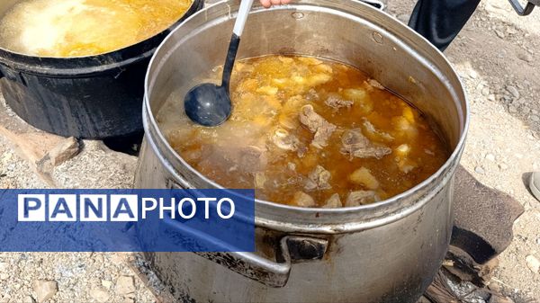 سیزده بدر باستانی در روستای زیارتی و سیاحتی سوقند 