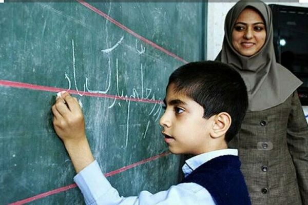  پرسش‌وپاسخ بر بیداری ذهن و دل دانش‌آموزان تاثیر بسیاری دارد