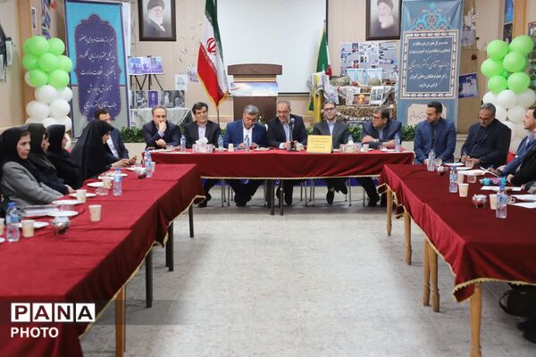 مطالبات بی‌واسطه شورای دانش‌آموزی مدرسه شهید مسافری تبریز با مسوولان وزارت آموزش و پرورش 