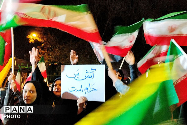 جلوه ای از حضور کودکان در دل میدان
