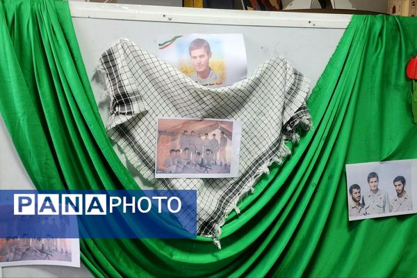 اجرای طرح «لاله‌های روشن» در دبیرستان هیات امنایی فرزانگان با هدف ترویج فرهنگ ایثار