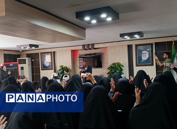 جلسه بصیرتی و سیاسی در راستای جهاد تبیین