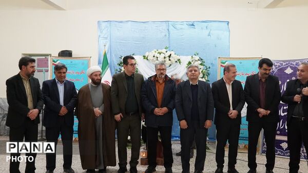 آیین تجلیل از فرهنگی بازنشسته در شهرستان مانه
