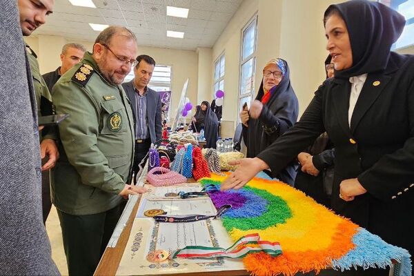 جشنواره غذاهای بومی محلی در سرای محله نسیم شهر