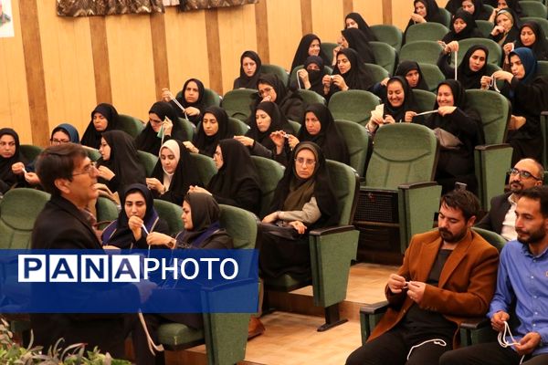 برگزاری کارگاه ضمن خدمت پیشتازان در سملقان