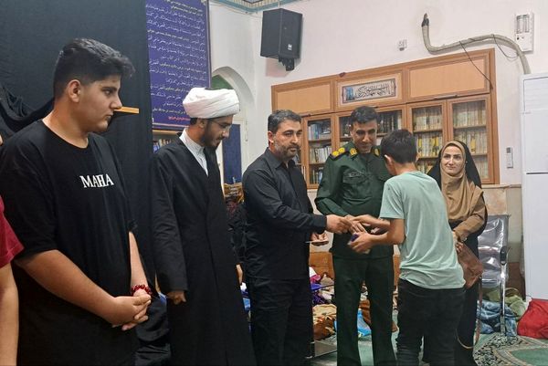 اعتکاف دانش‌آموزی در گناوه