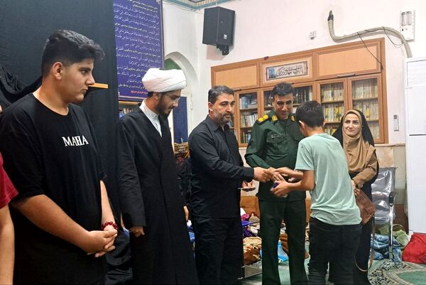 اعتکاف دانش‌آموزی در گناوه