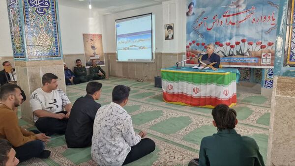 یادواره شهدای دانش‌آموز دبیرستان نمونه علامه امینی سی‌سخت