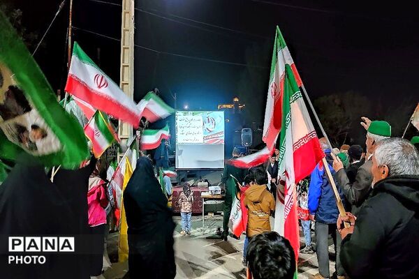 سنگر ما خیابان است 