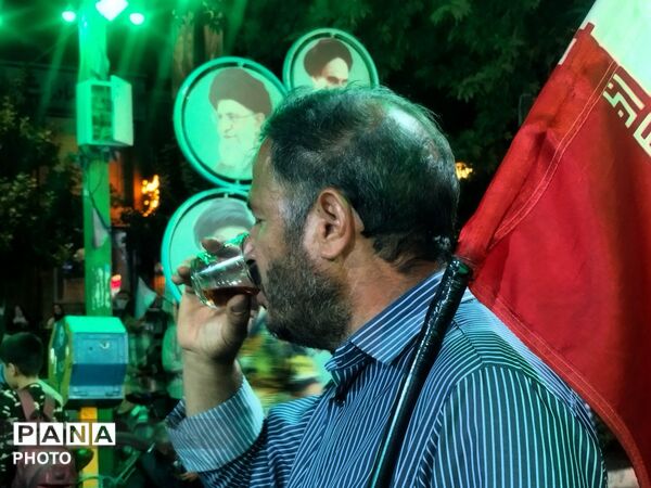میزبانی در مسیر اجتماعات؛ فعالیت چایخانه حضرت زهرا (س)
