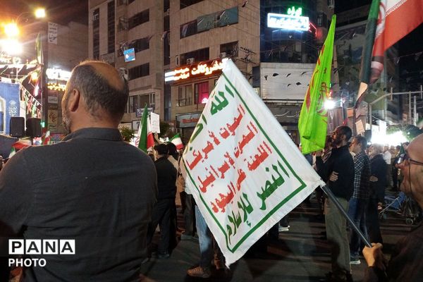 تداوم حضور در خیابان‌ها؛ رمز اتحاد و پیروزی