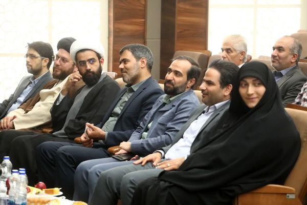 آیین تقدیر از معلمان نمونه استان قم