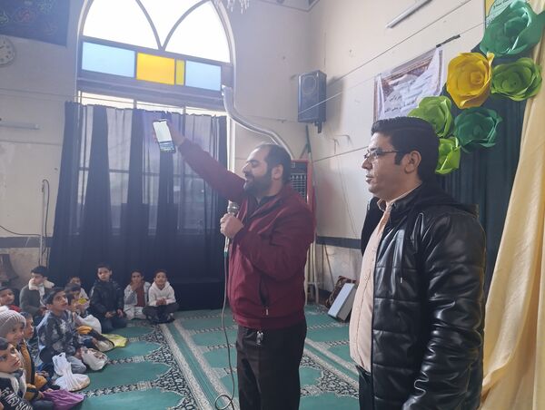 مسجد حسین‌بن‌علی (ع) میزبان لبخند دانش‌آموزان در جشن میلاد دو امام