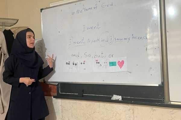 همیار معلم، یاری دهنده دبیر در جریان یادگیری و پیگیری کننده جریان آموزش