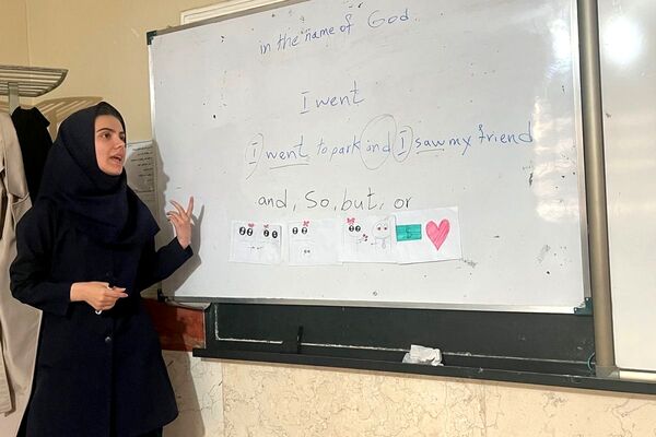 همیار معلم، یاری دهنده دبیر در جریان یادگیری و پیگیری کننده جریان آموزش