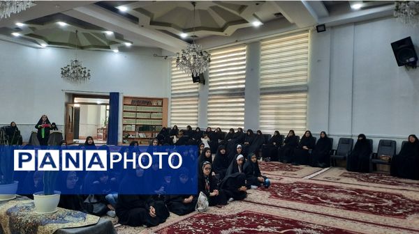 تجلیل از نفرات برتر هیات‌های مذهبی دانش‌آموزی 